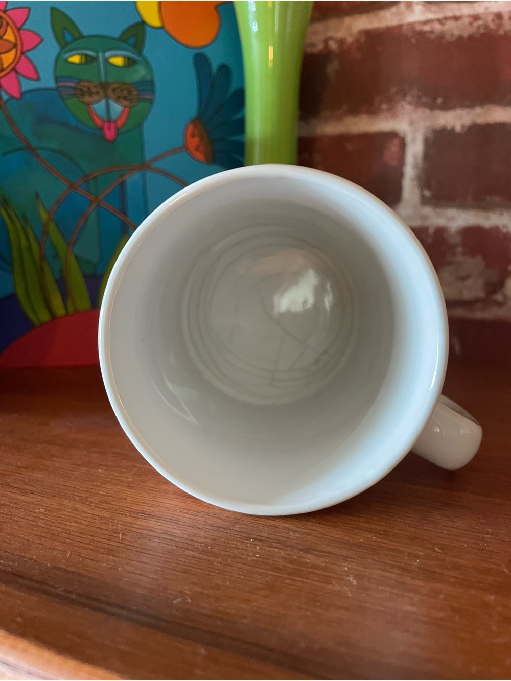 Vintage Mod Staffordshire Red Daisy Mug - Picture 3 of 4